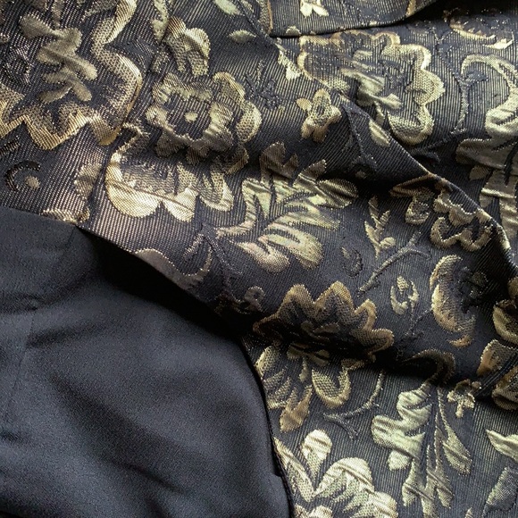 black dress - Picture 5 of 8